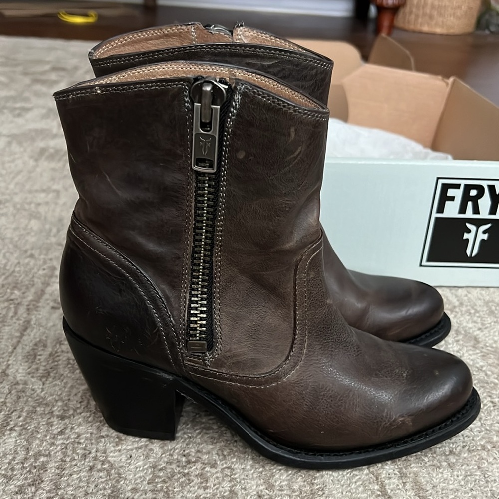 Frye Bootie- Beautiful Condition, Barely Worn Bro… - image 3